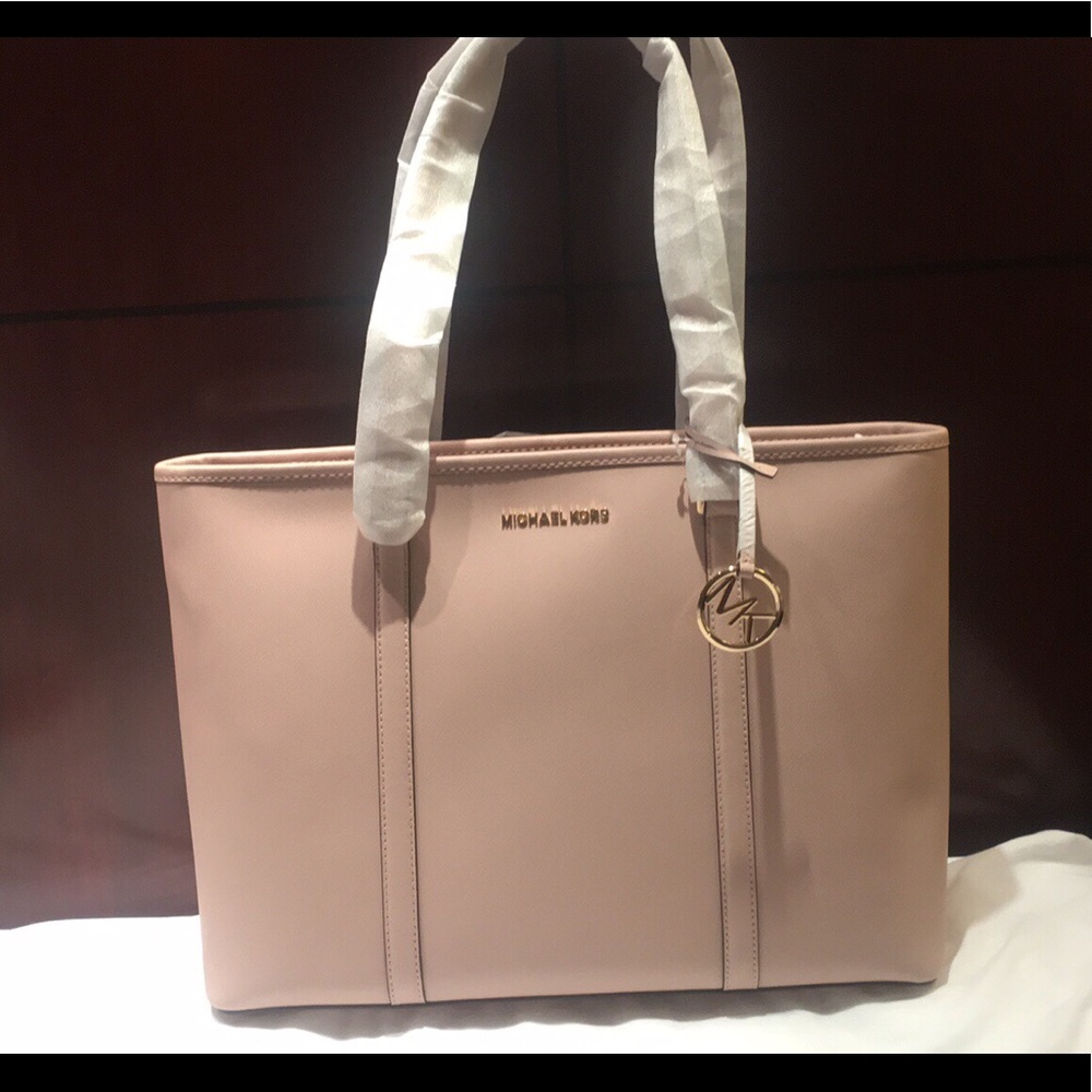 Blush Pink Micheal Kors Bag